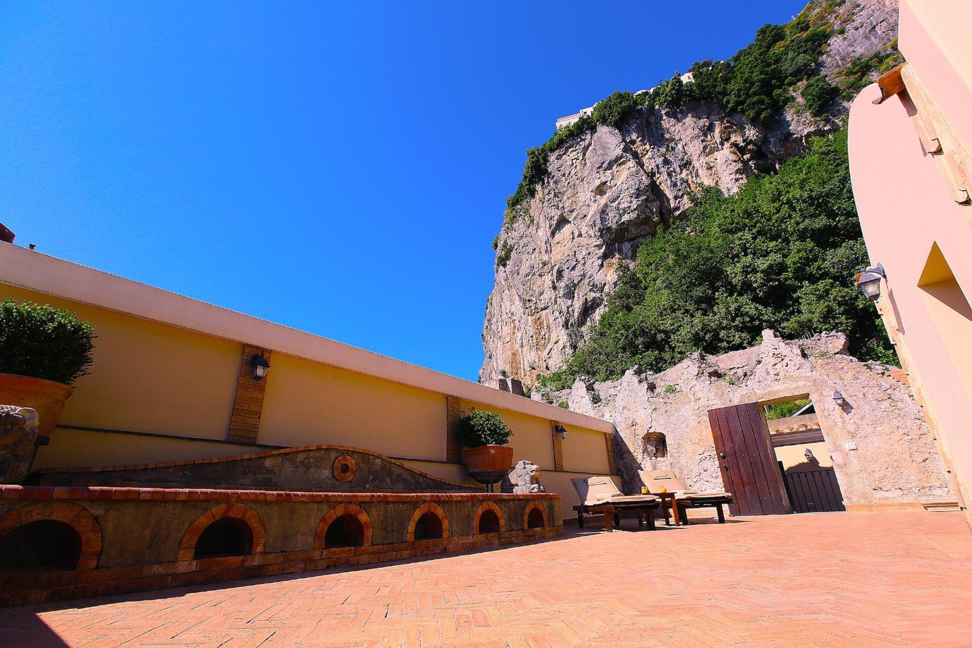 Alba D'oro - Historic Luxury